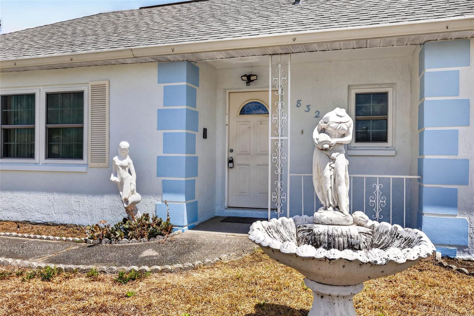 8327 MOULTON DRIVE