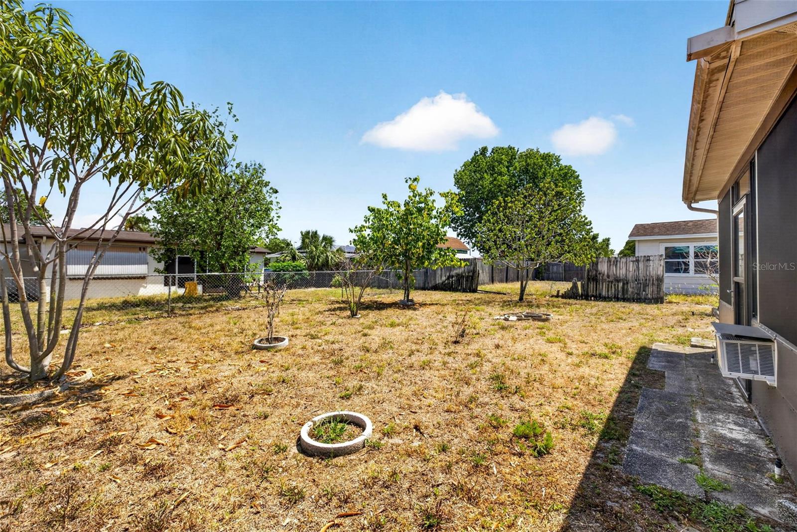 8327 MOULTON DRIVE