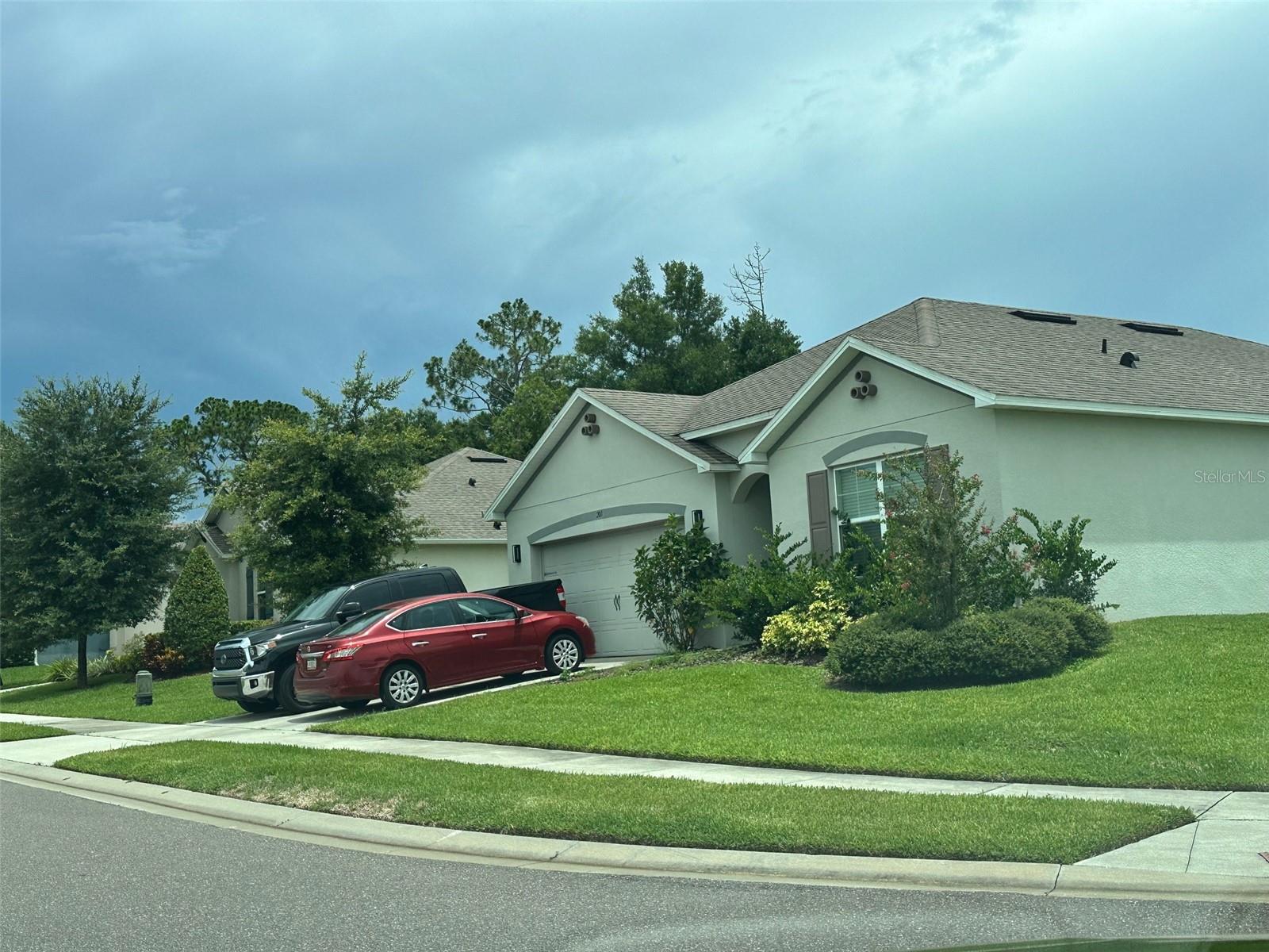 HUNTINGTON DOWNS - Residential