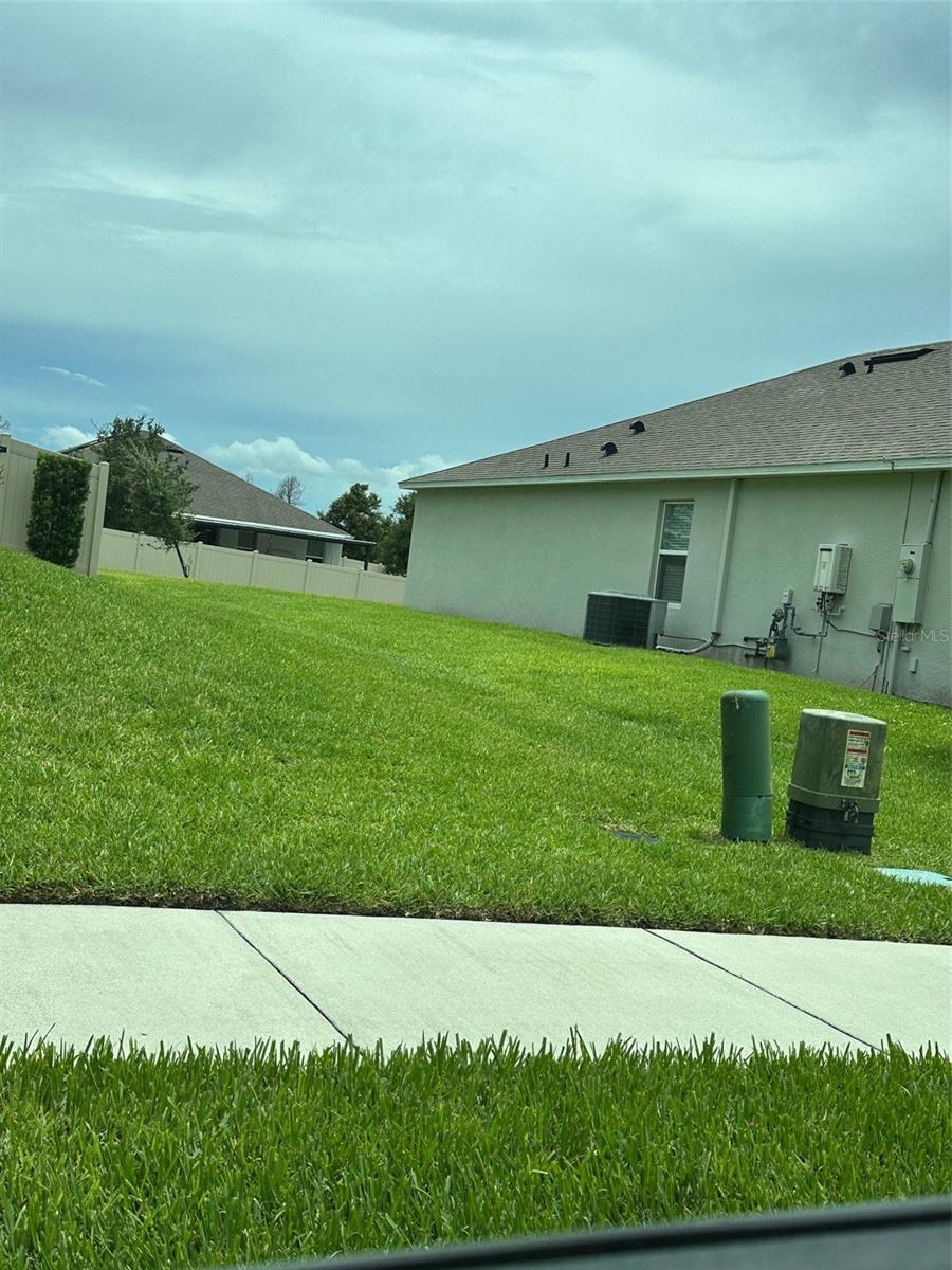 HUNTINGTON DOWNS - Residential