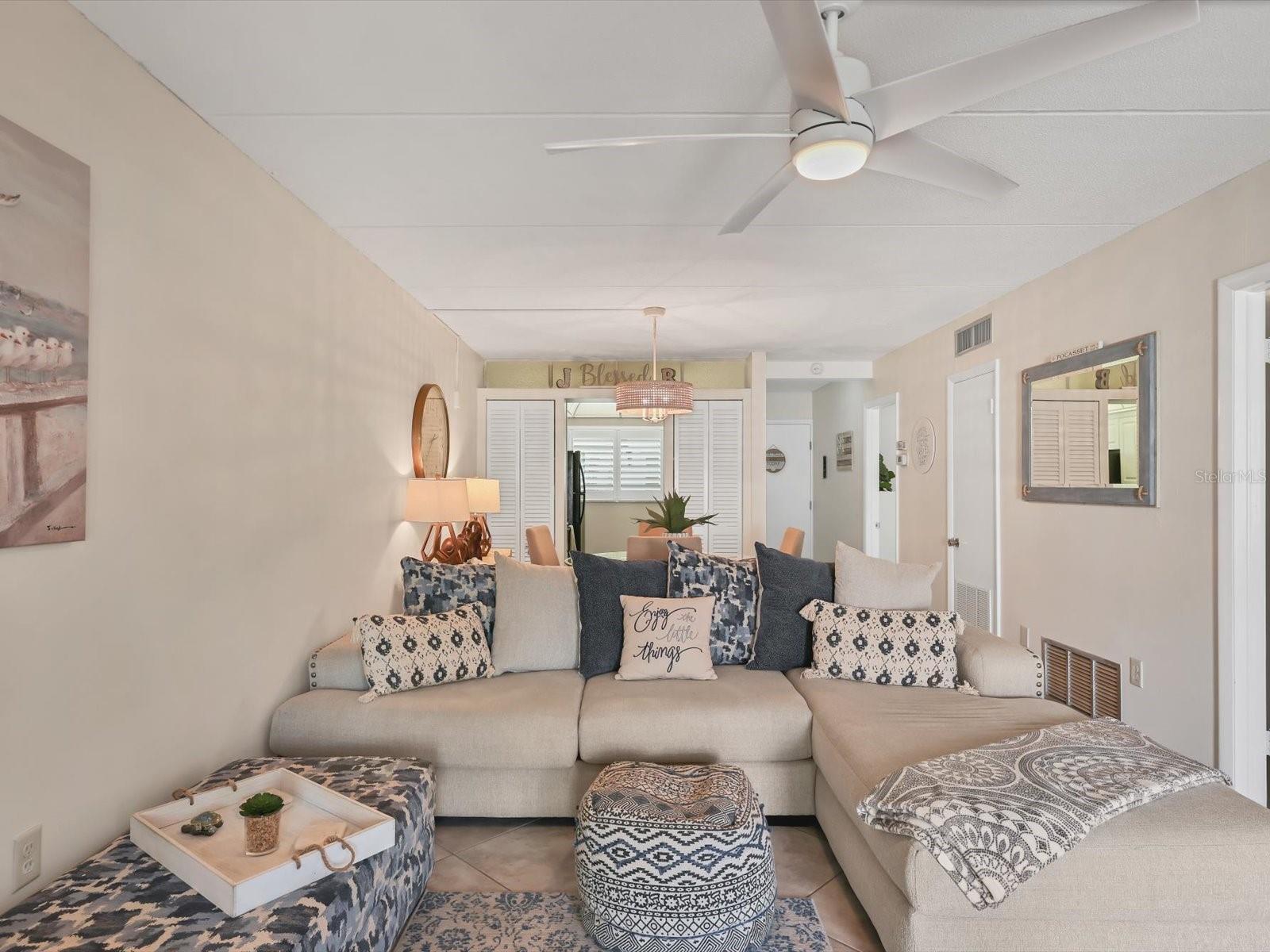 HOLIDAY APTS - Residential