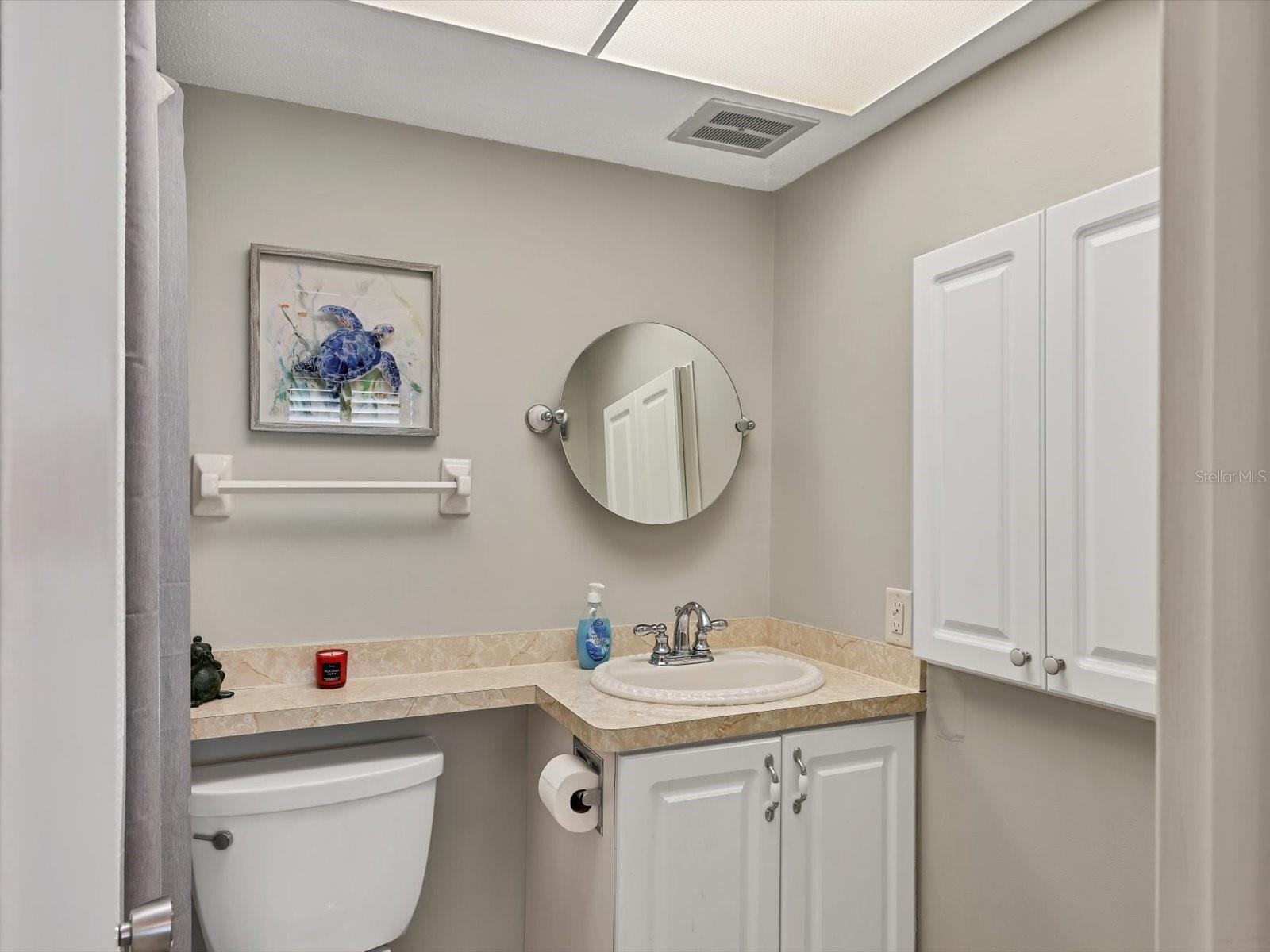 HOLIDAY APTS - Residential