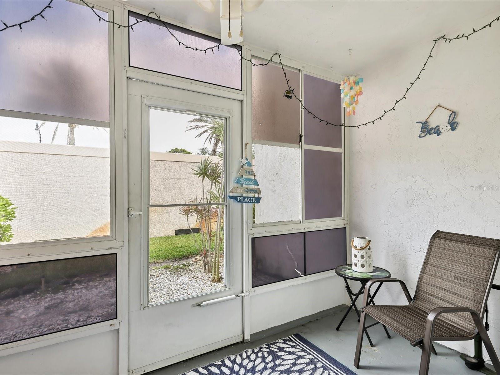 HOLIDAY APTS - Residential