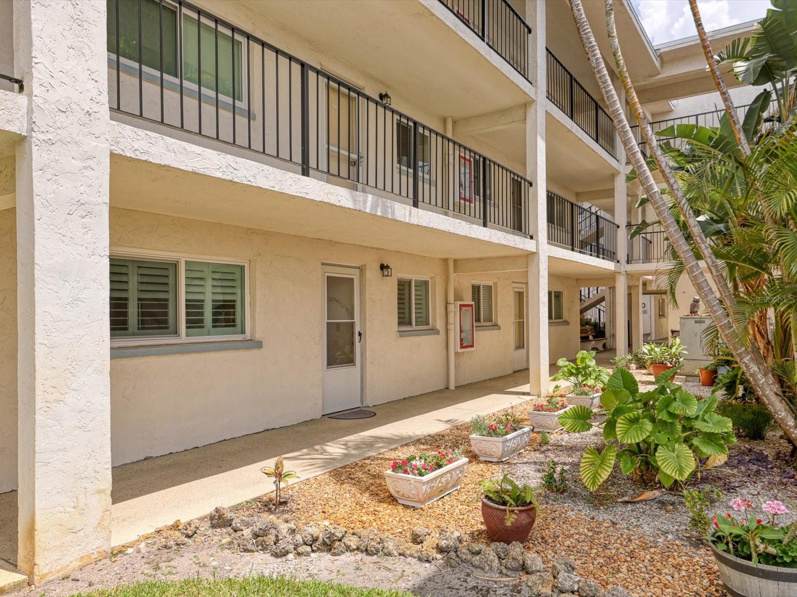 708 TAMIAMI TRAIL S 105