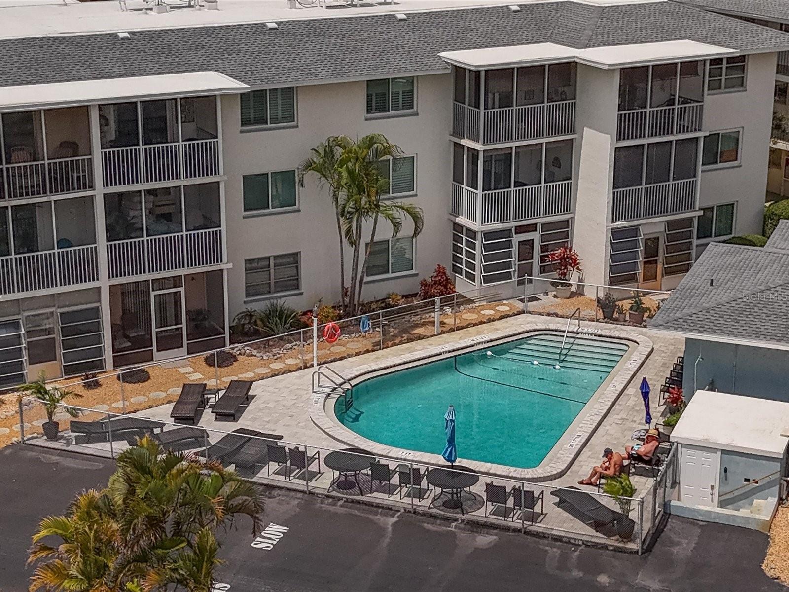 HOLIDAY APTS - Residential