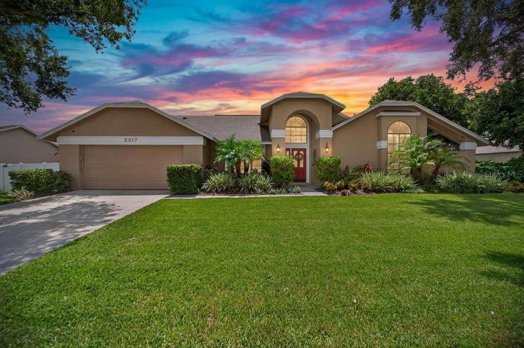 Photo of 2317 Eagle Bluff Drive, Valrico, FL 33596 (MLS # TB8539135)