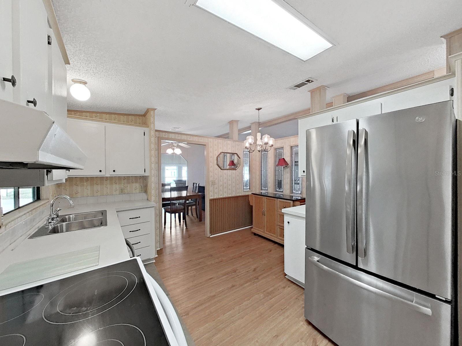 FOXWOOD LAKE ESTATES - Residential