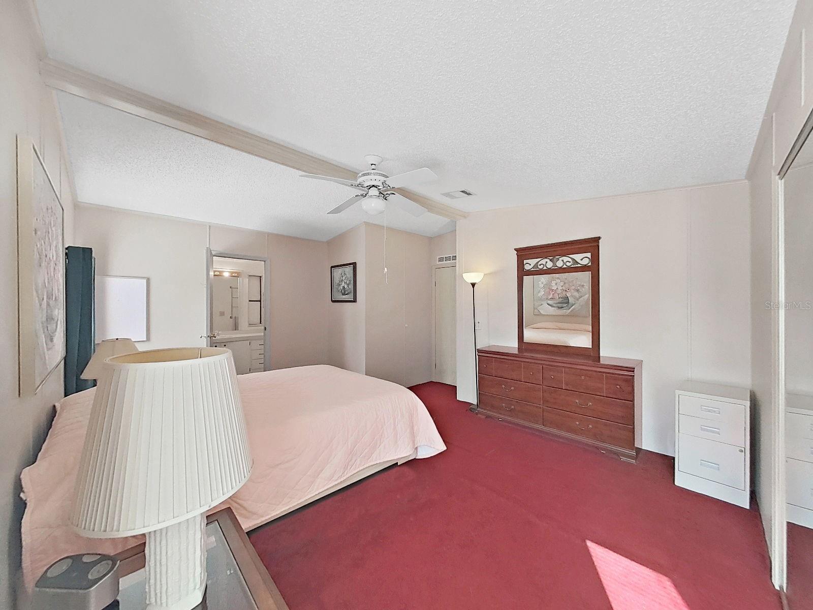 FOXWOOD LAKE ESTATES - Residential