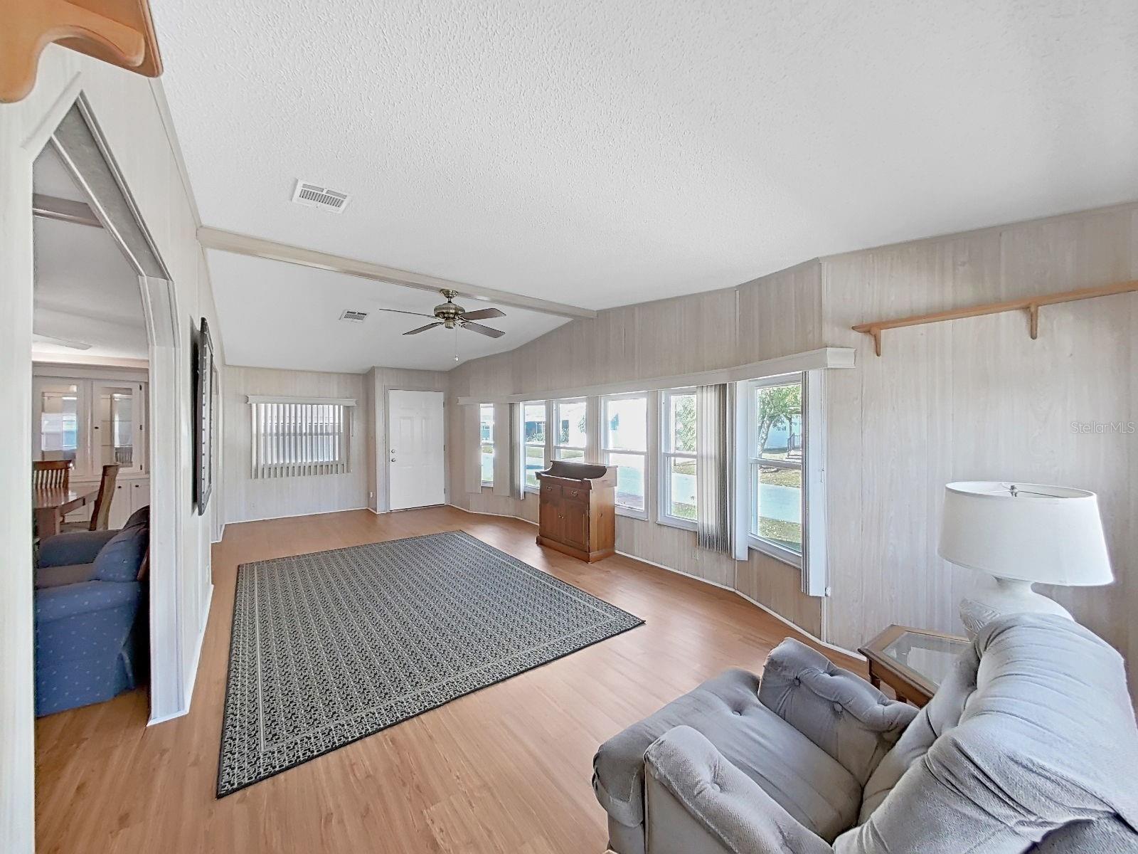 FOXWOOD LAKE ESTATES - Residential