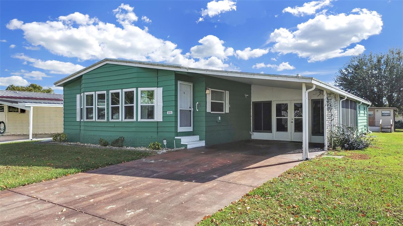 FOXWOOD LAKE ESTATES - Residential