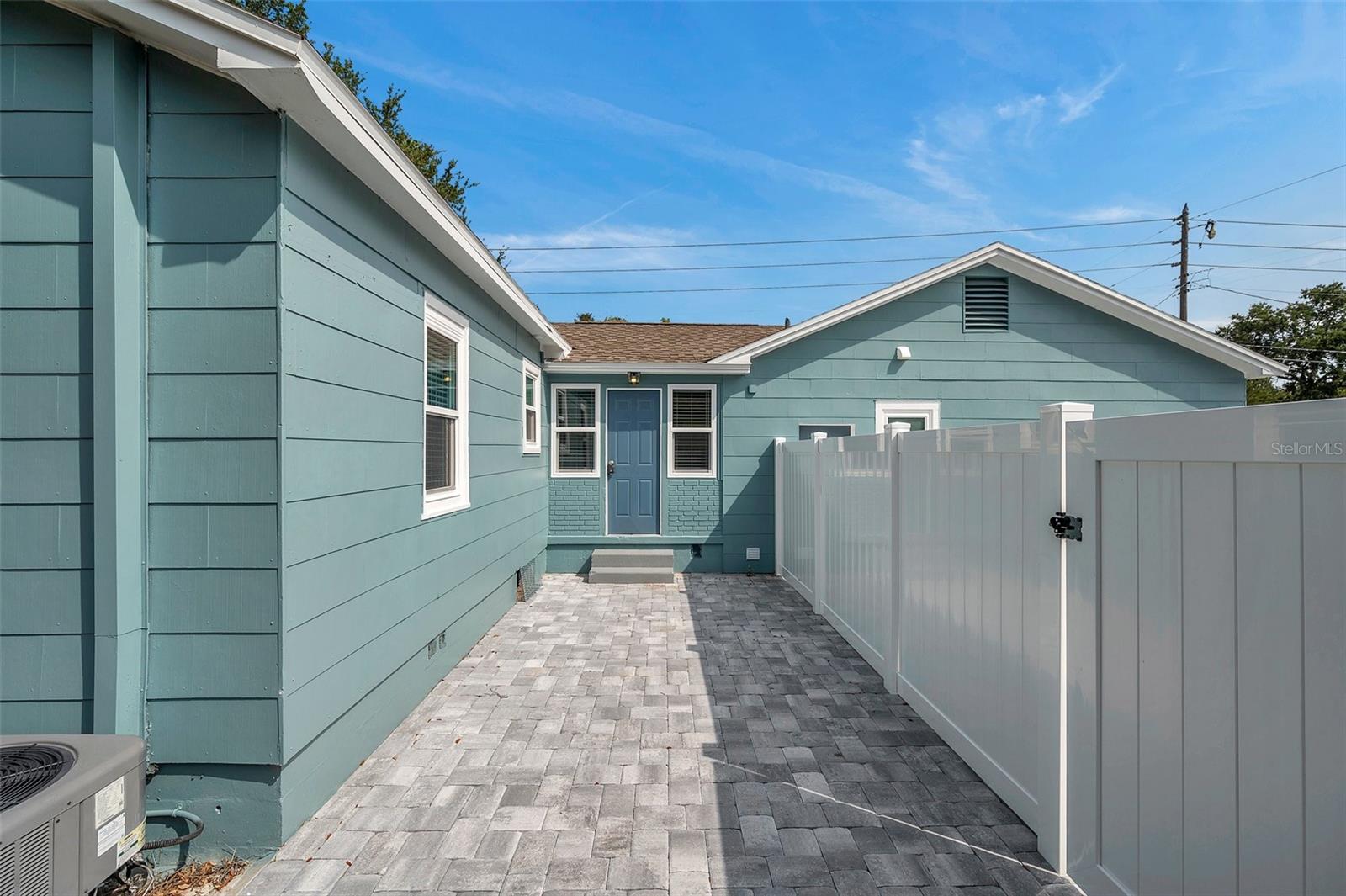 FRANCELLA PARK - Residential Lease