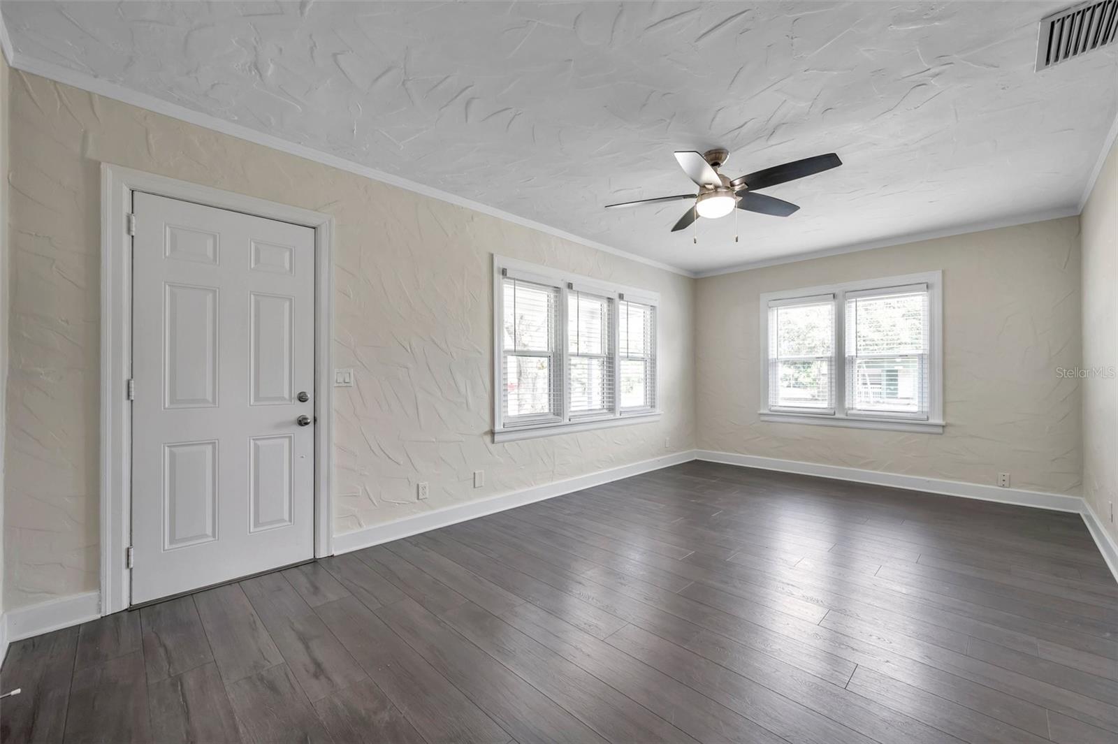 FRANCELLA PARK - Residential Lease