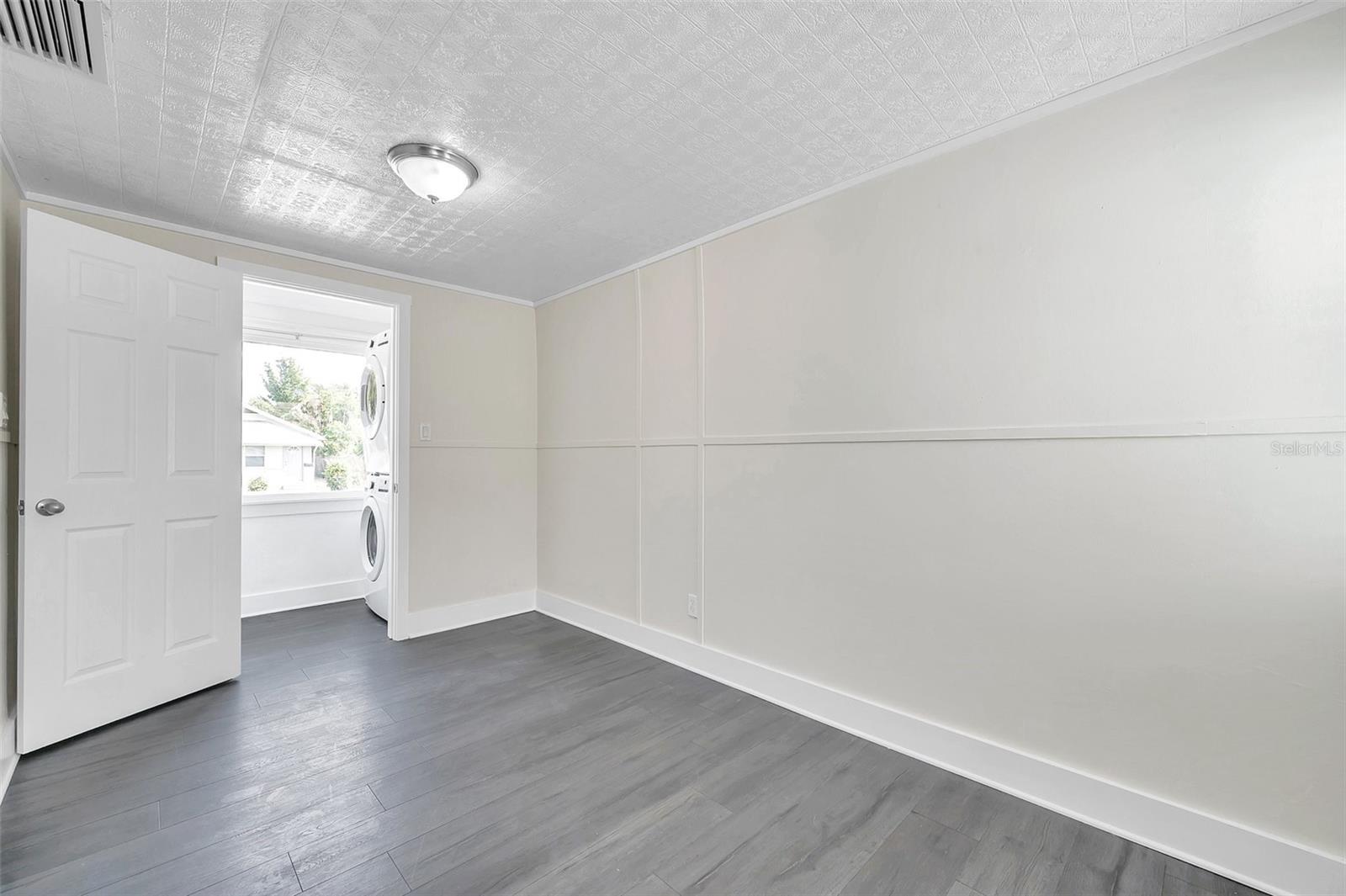 FRANCELLA PARK - Residential Lease