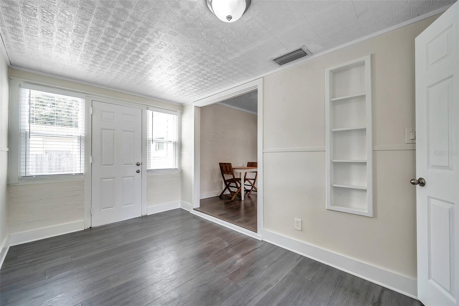 FRANCELLA PARK - Residential Lease