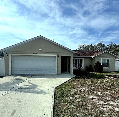 Photo of 3009 39th Avenue W, Bradenton, FL 34205 (MLS # A4686083)