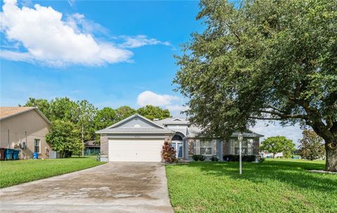 A home in LAKE WALES