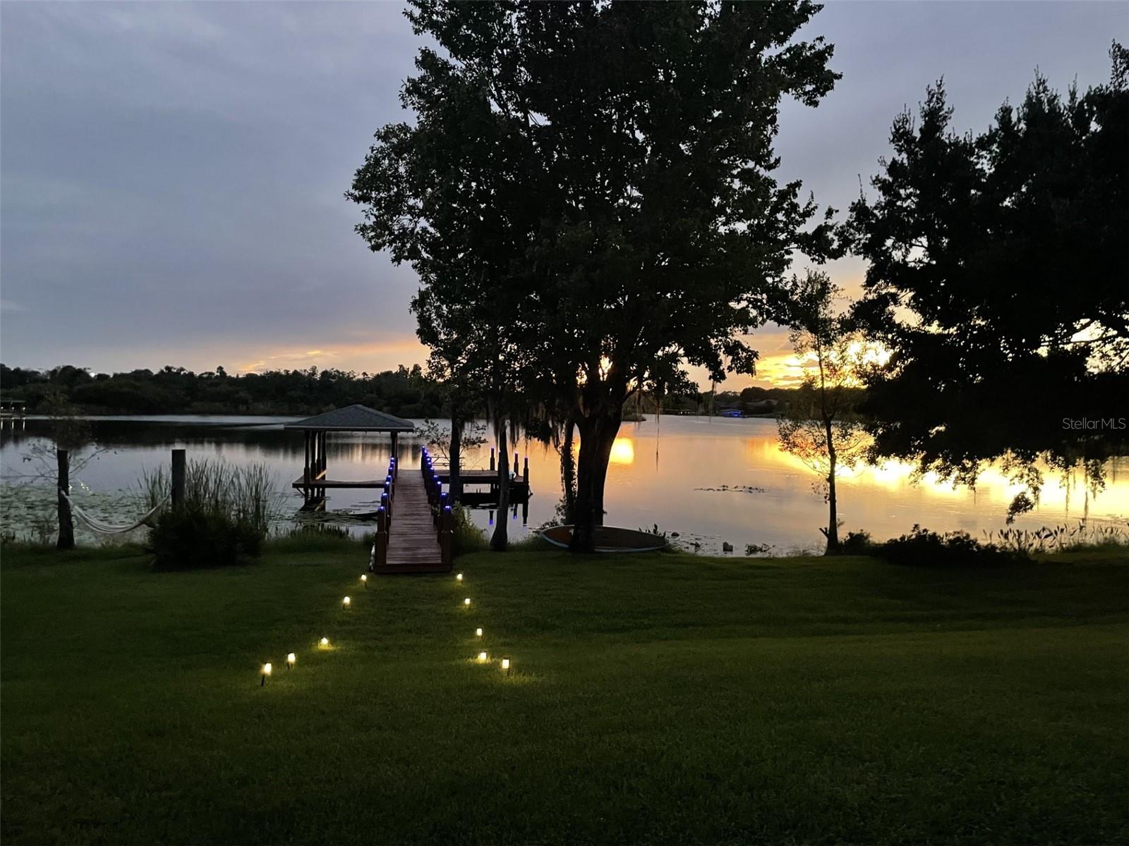 WINDDERMERE POINTE - Residential