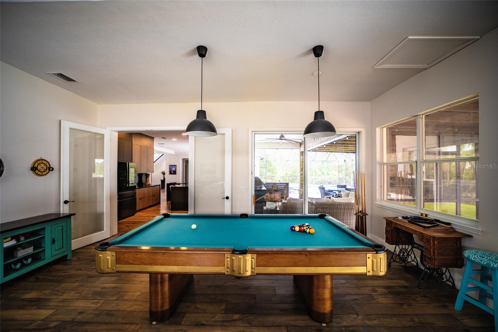 WINDDERMERE POINTE - Residential