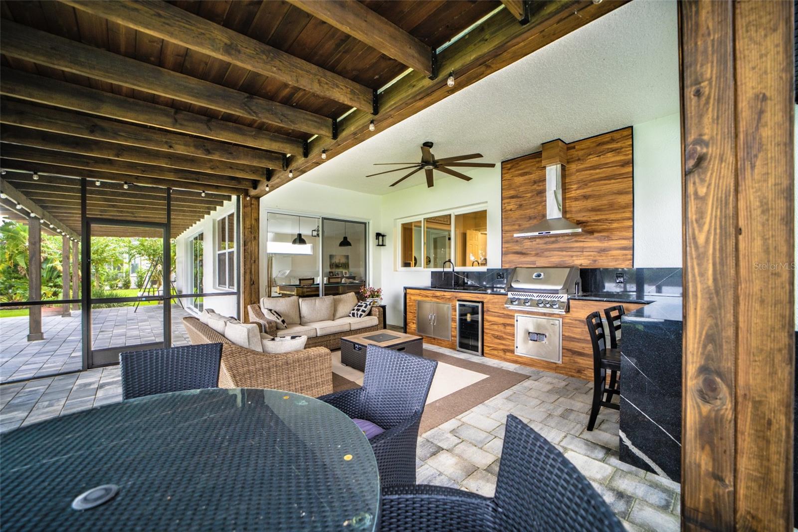 WINDDERMERE POINTE - Residential