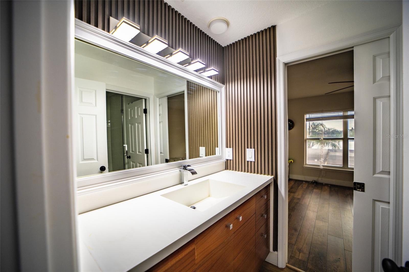 WINDDERMERE POINTE - Residential