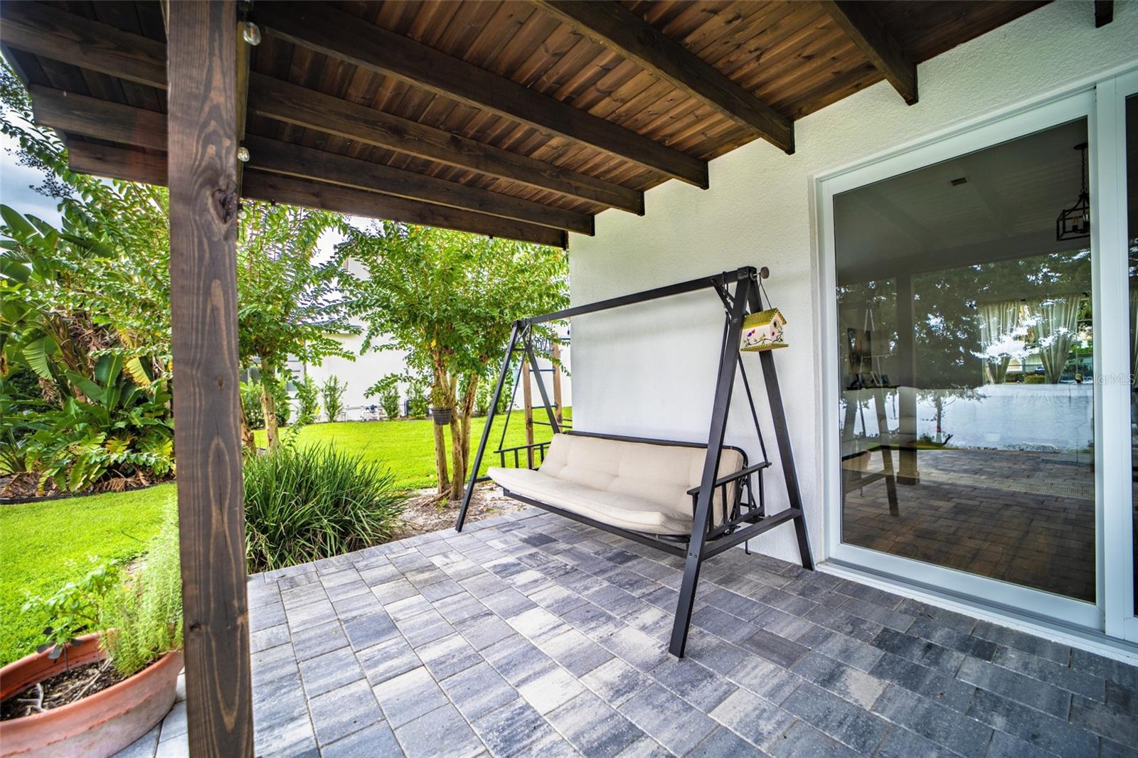 WINDDERMERE POINTE - Residential