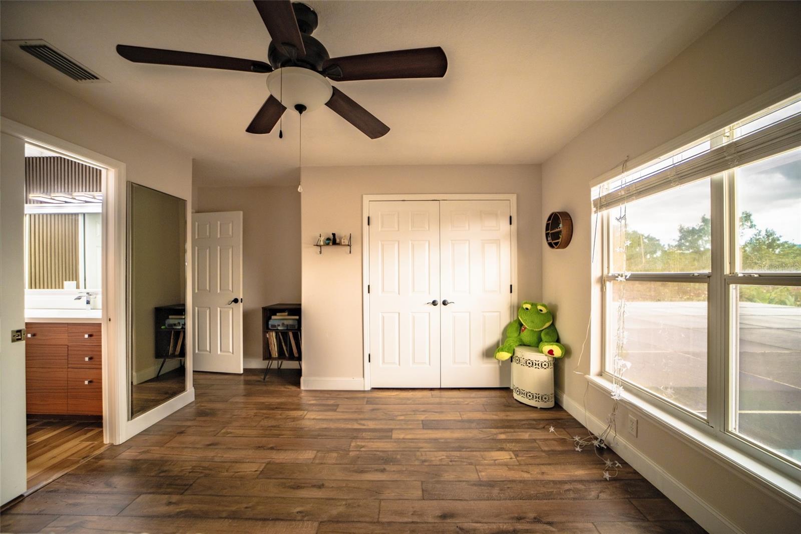 WINDDERMERE POINTE - Residential