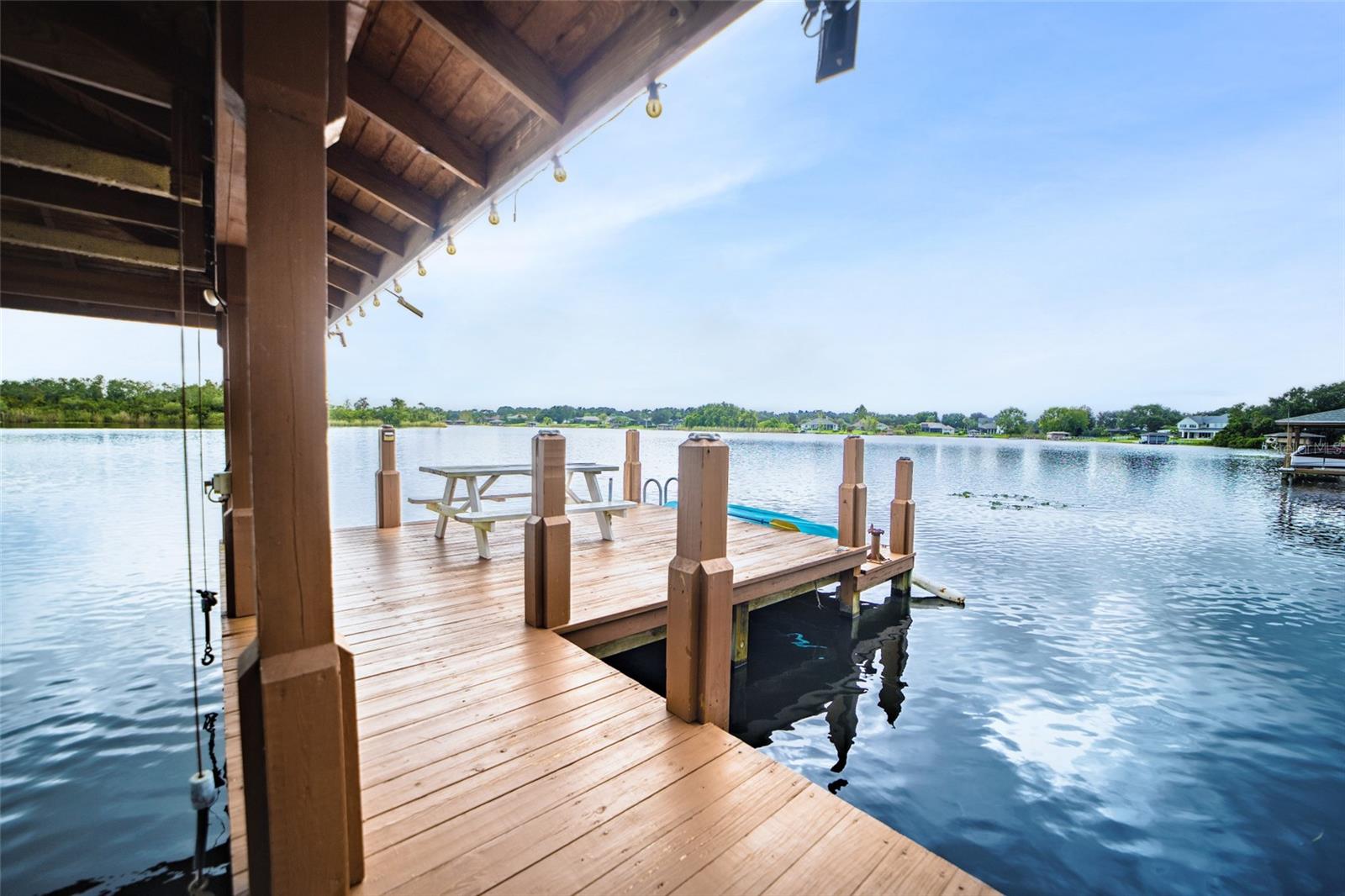 WINDDERMERE POINTE - Residential