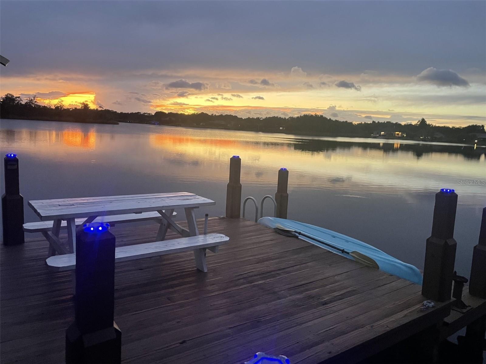 WINDDERMERE POINTE - Residential