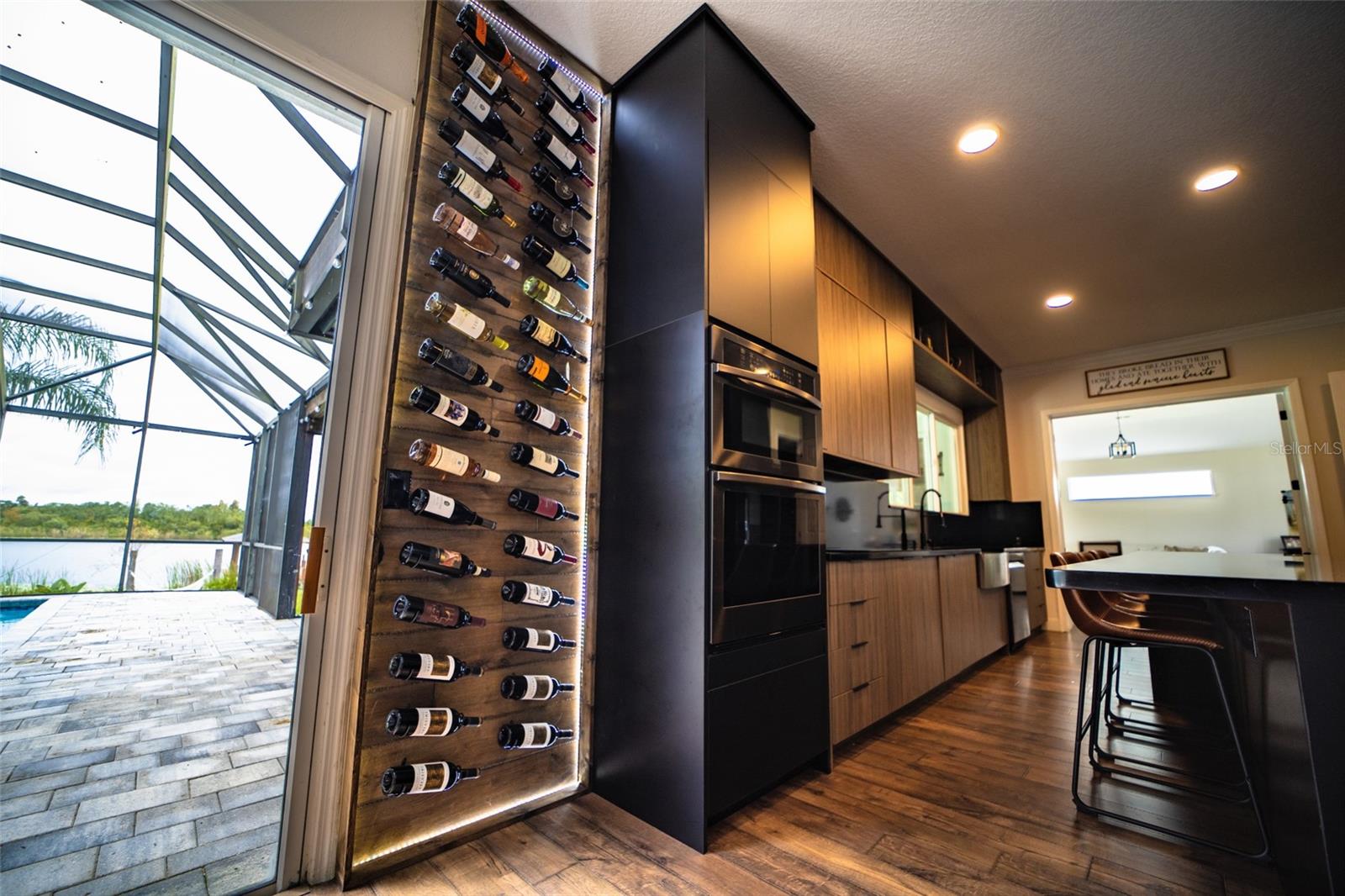 WINDDERMERE POINTE - Residential