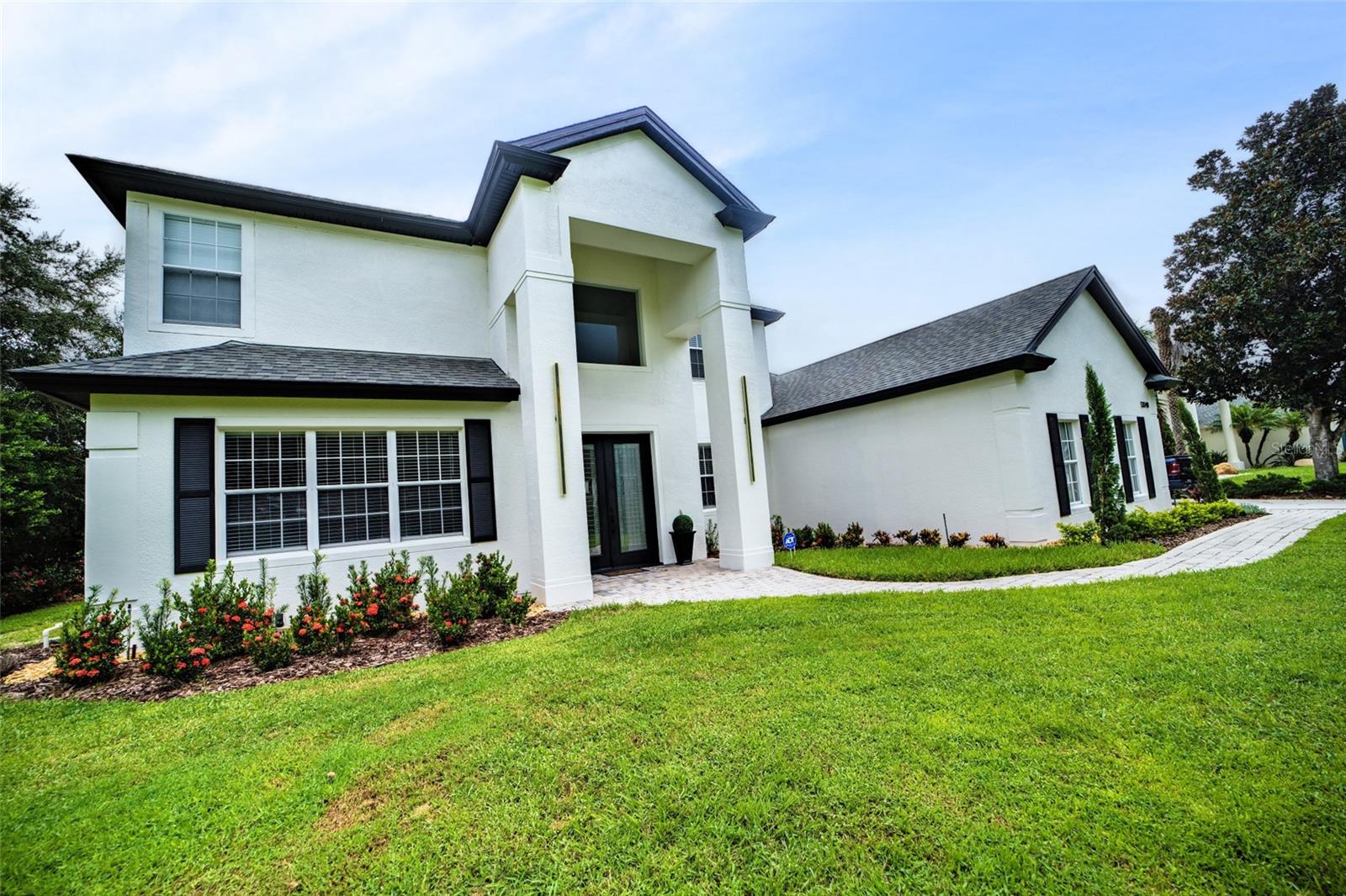 WINDDERMERE POINTE - Residential