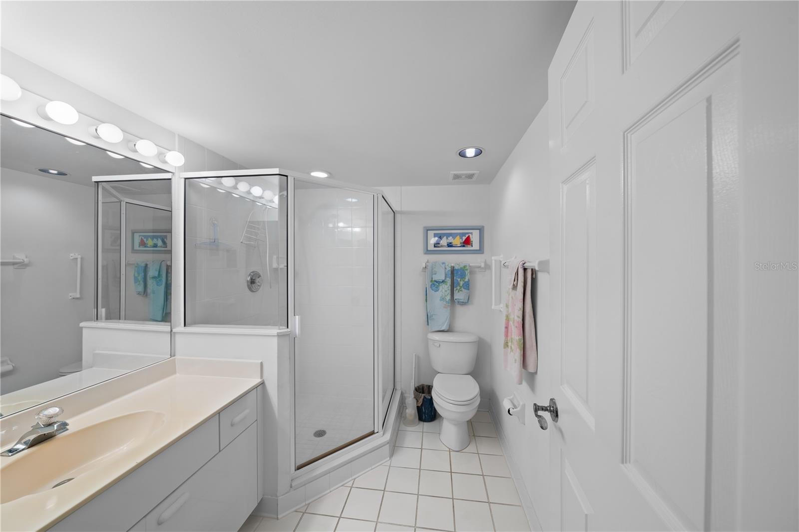 TOWERS AT PONCE INLET TOWER 01 CONDO - Residential