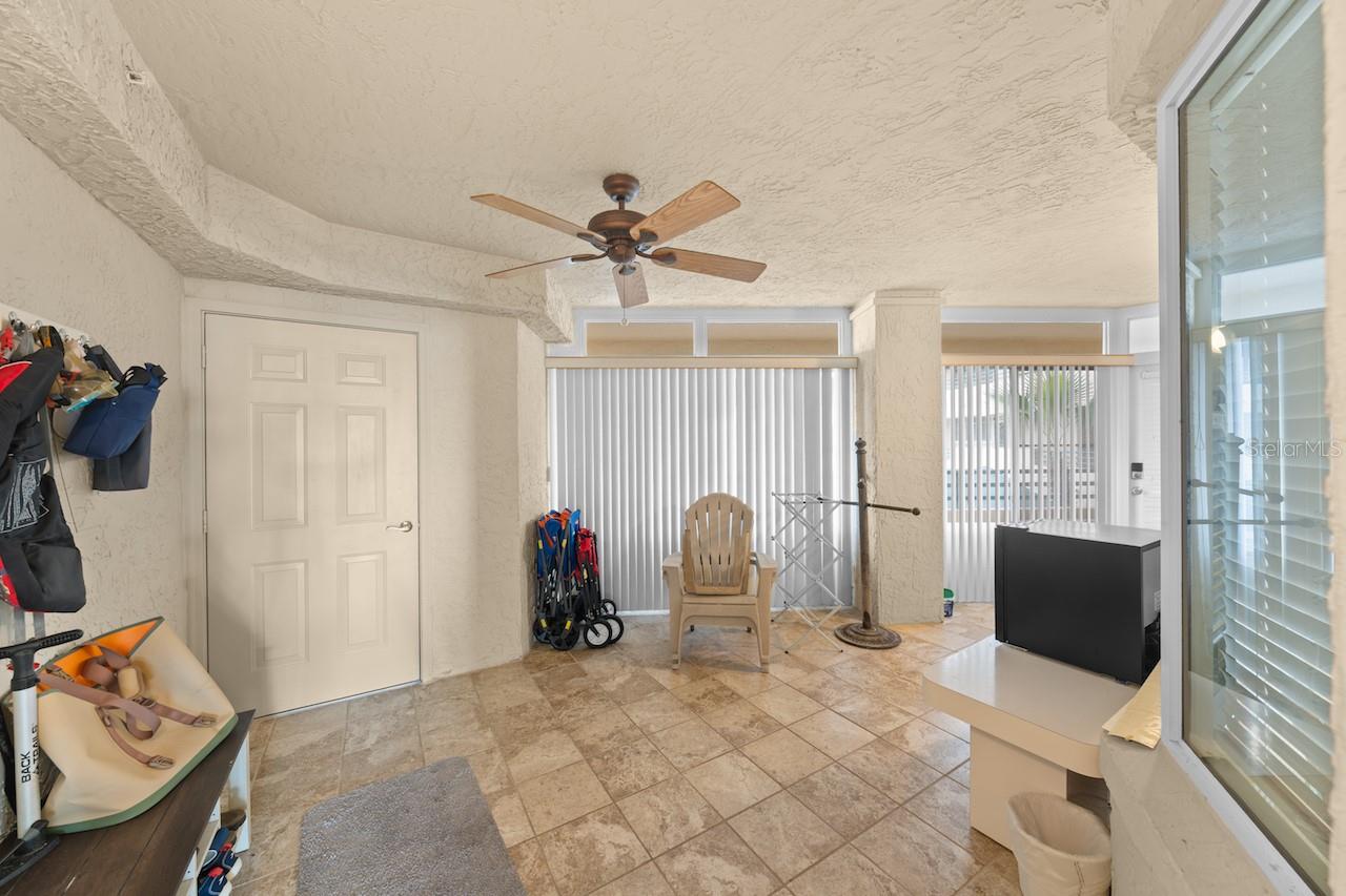 TOWERS AT PONCE INLET TOWER 01 CONDO - Residential