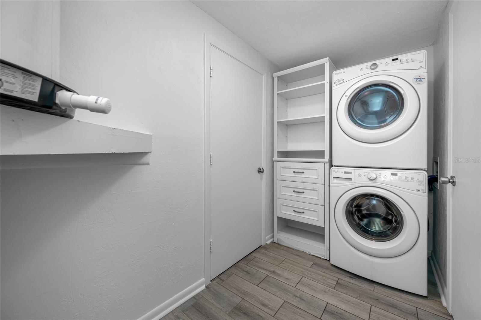 NORTH LAKES SEC B UNIT - Residential