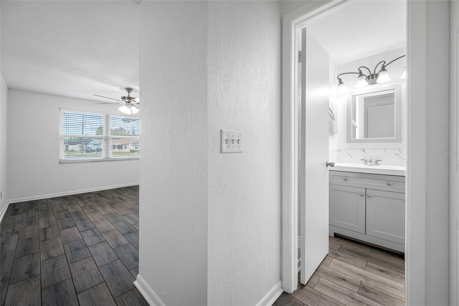 NORTH LAKES SEC B UNIT - Residential