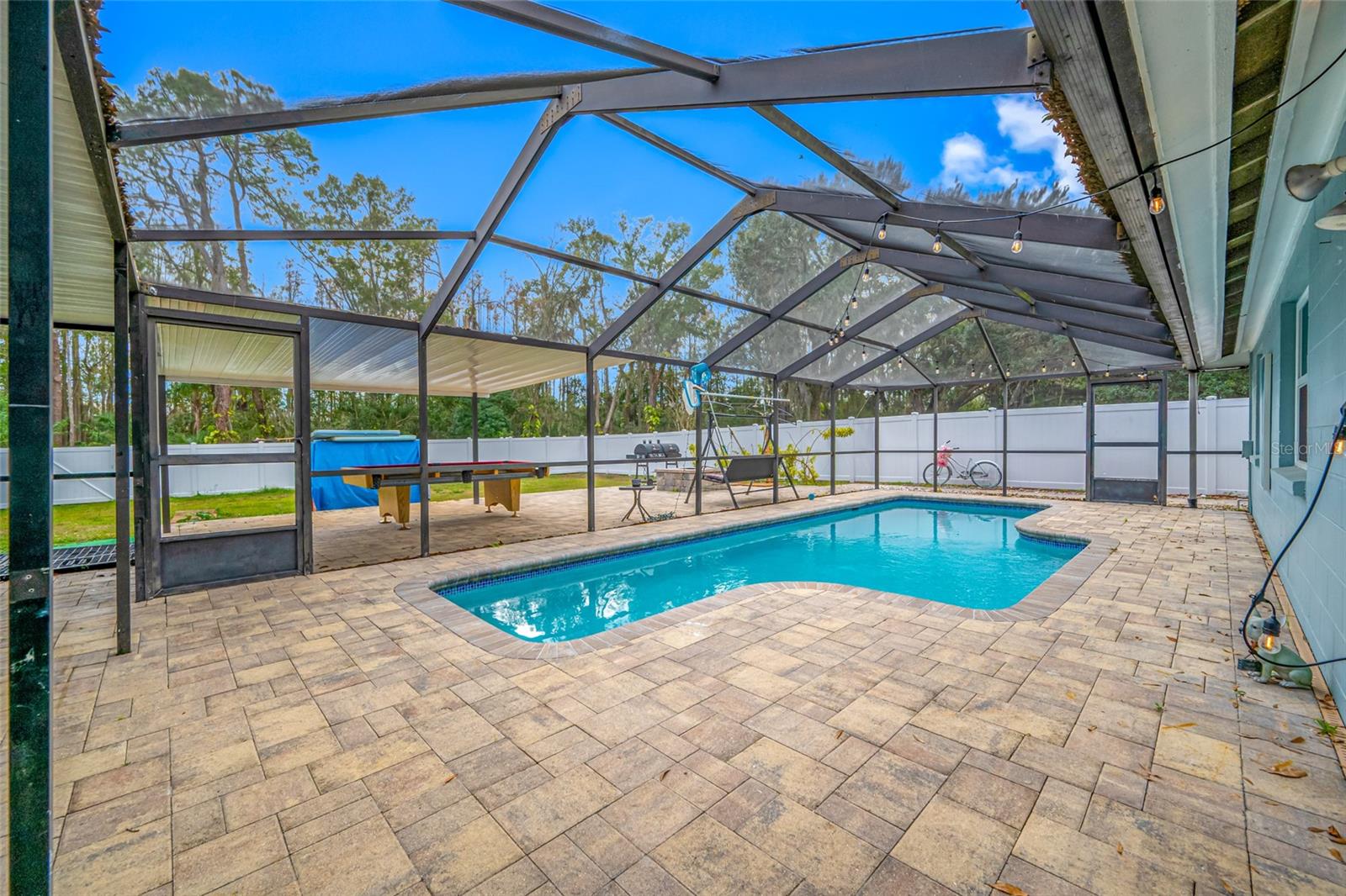 NORTH LAKES SEC B UNIT - Residential