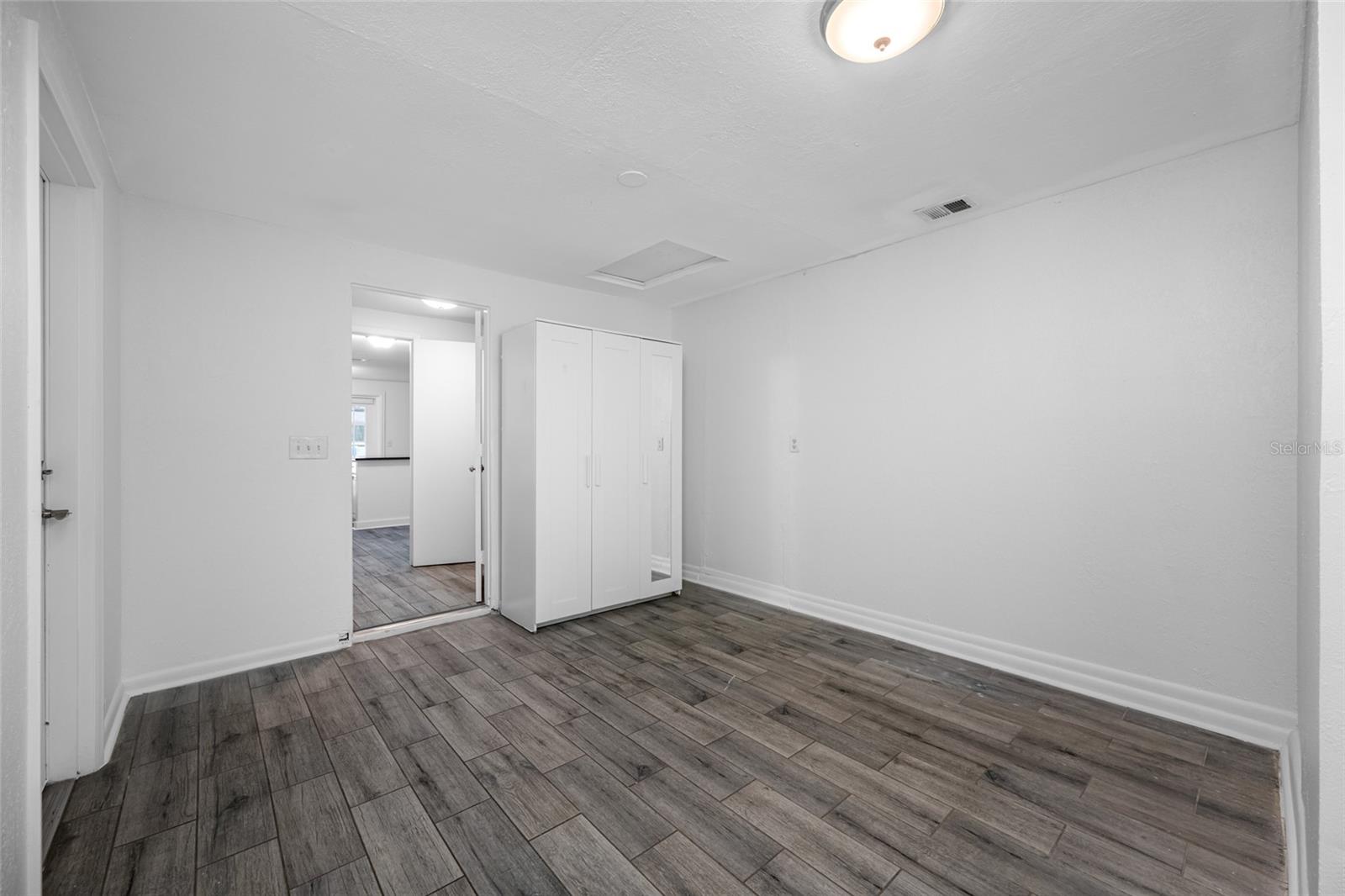 NORTH LAKES SEC B UNIT - Residential