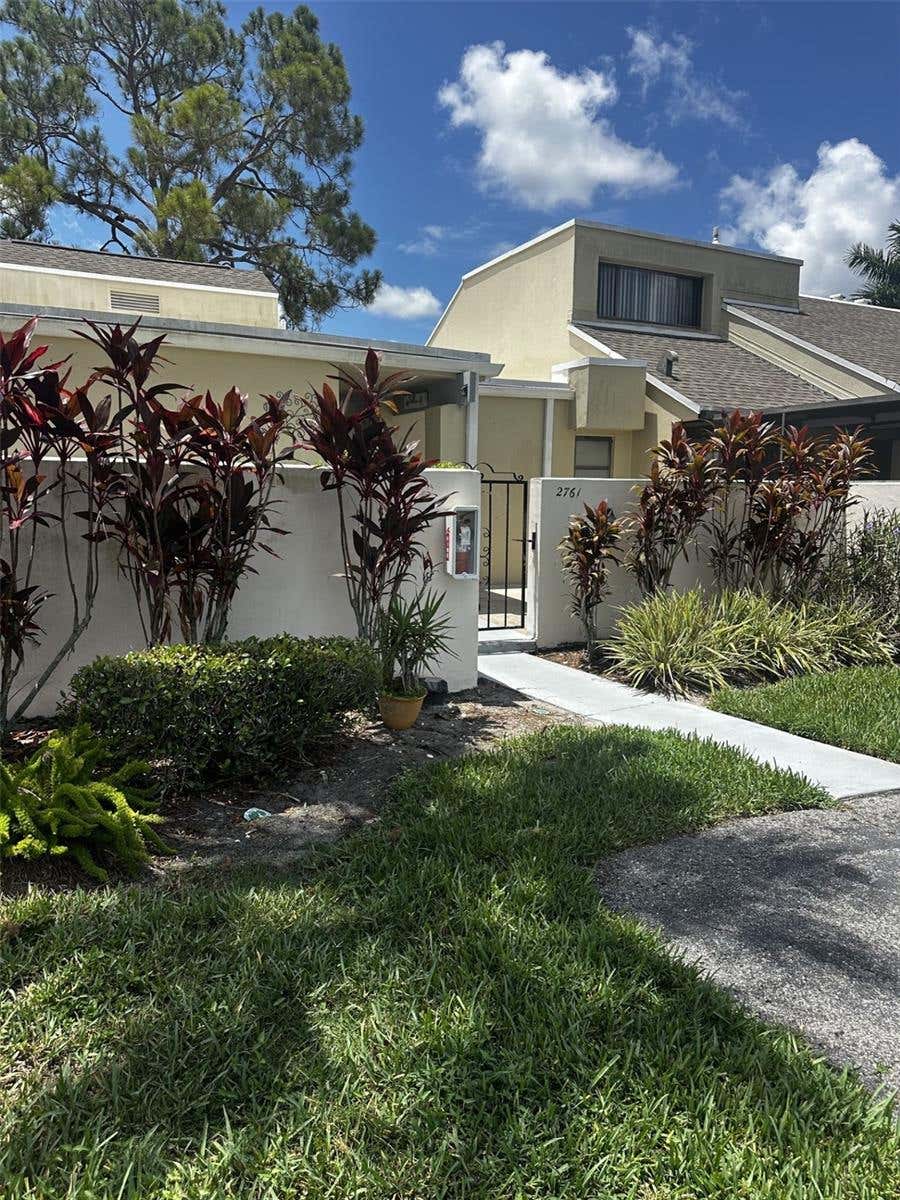 Photo of 2761 Horseshoe Court #Q4, Sarasota, FL 34235 (MLS # A4702031)