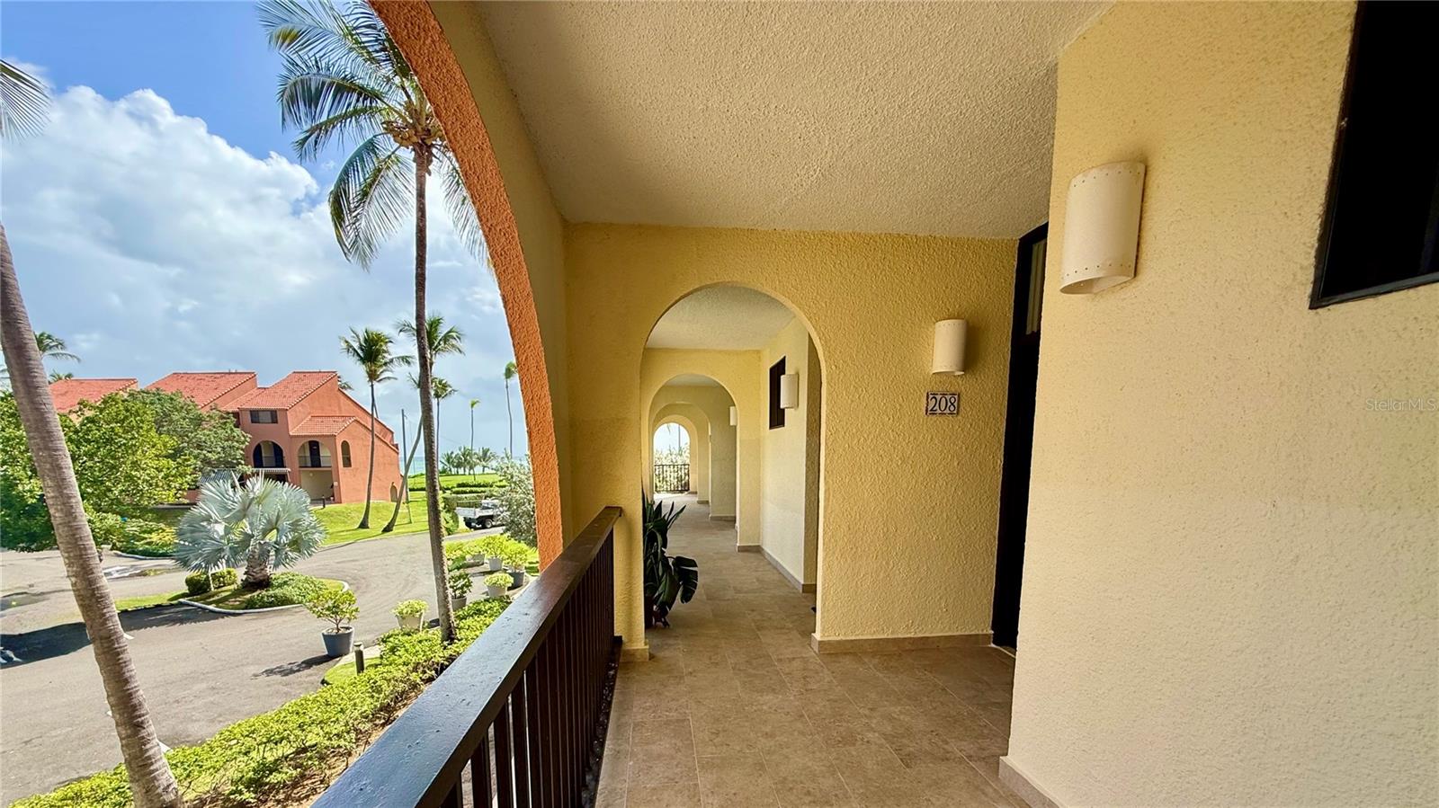 BEACH VILLAGE, PALMAS DEL MAR - Residential