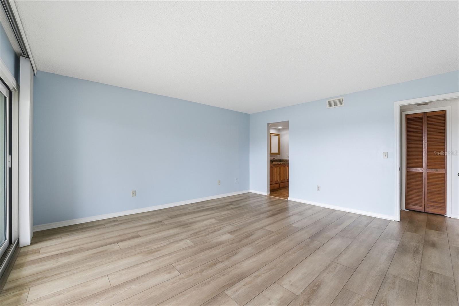 HARBOURSIDE CONDO - Residential