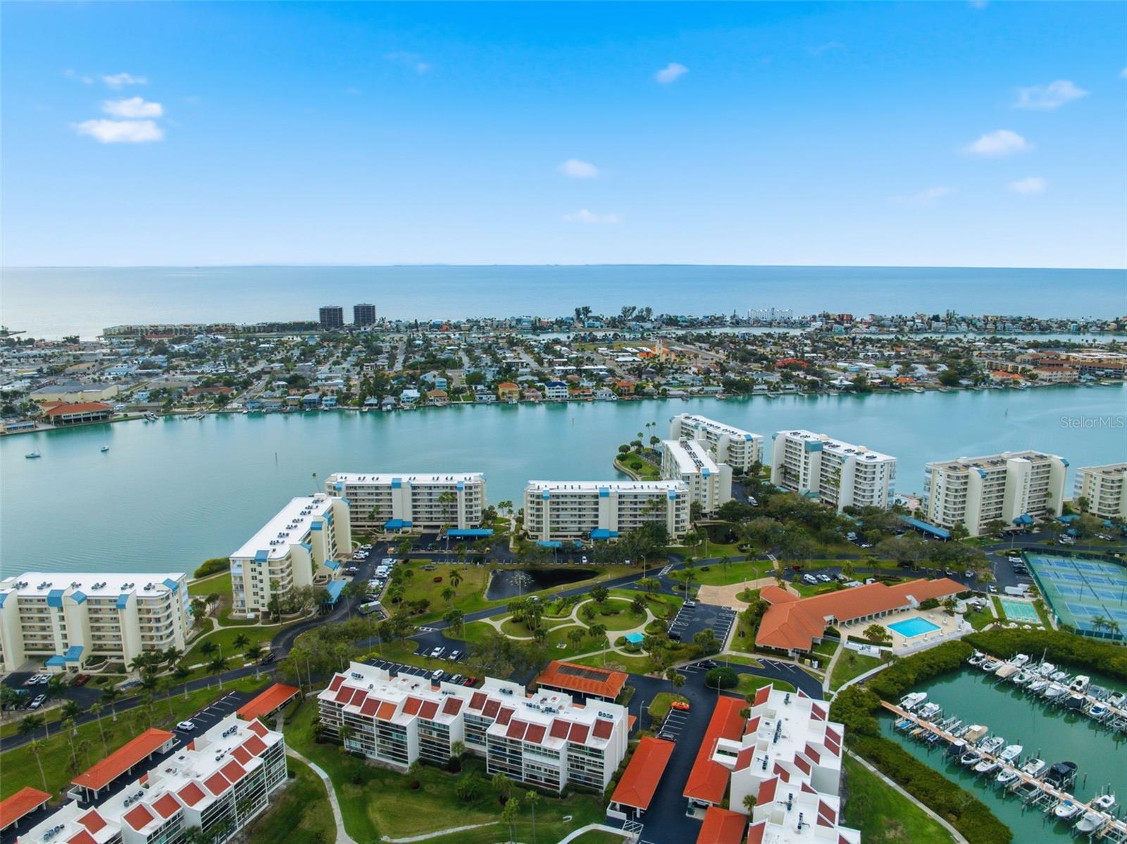 HARBOURSIDE CONDO - Residential