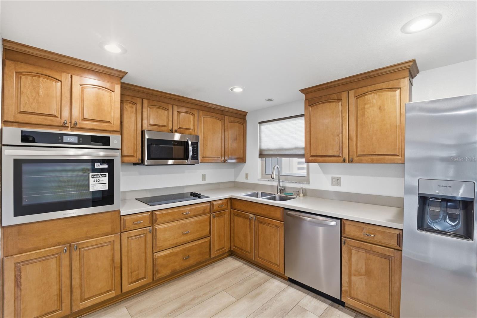 HARBOURSIDE CONDO - Residential