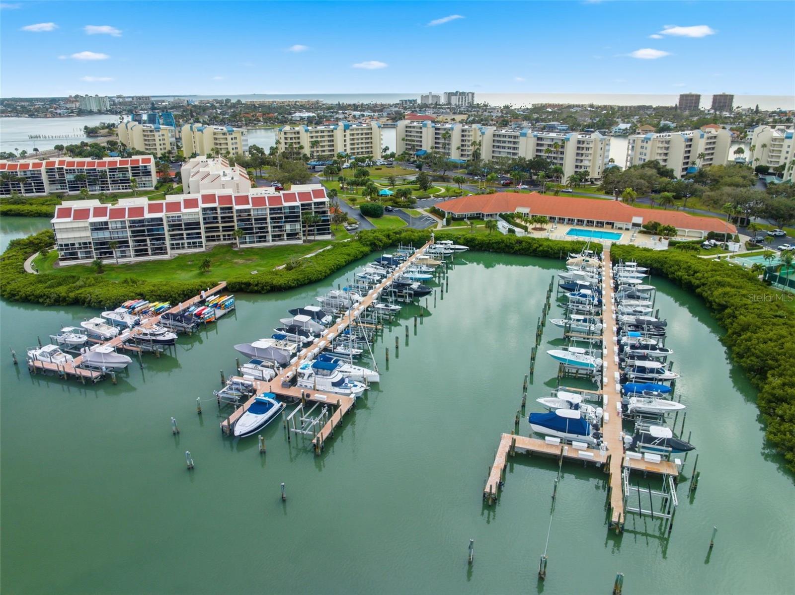 HARBOURSIDE CONDO - Residential