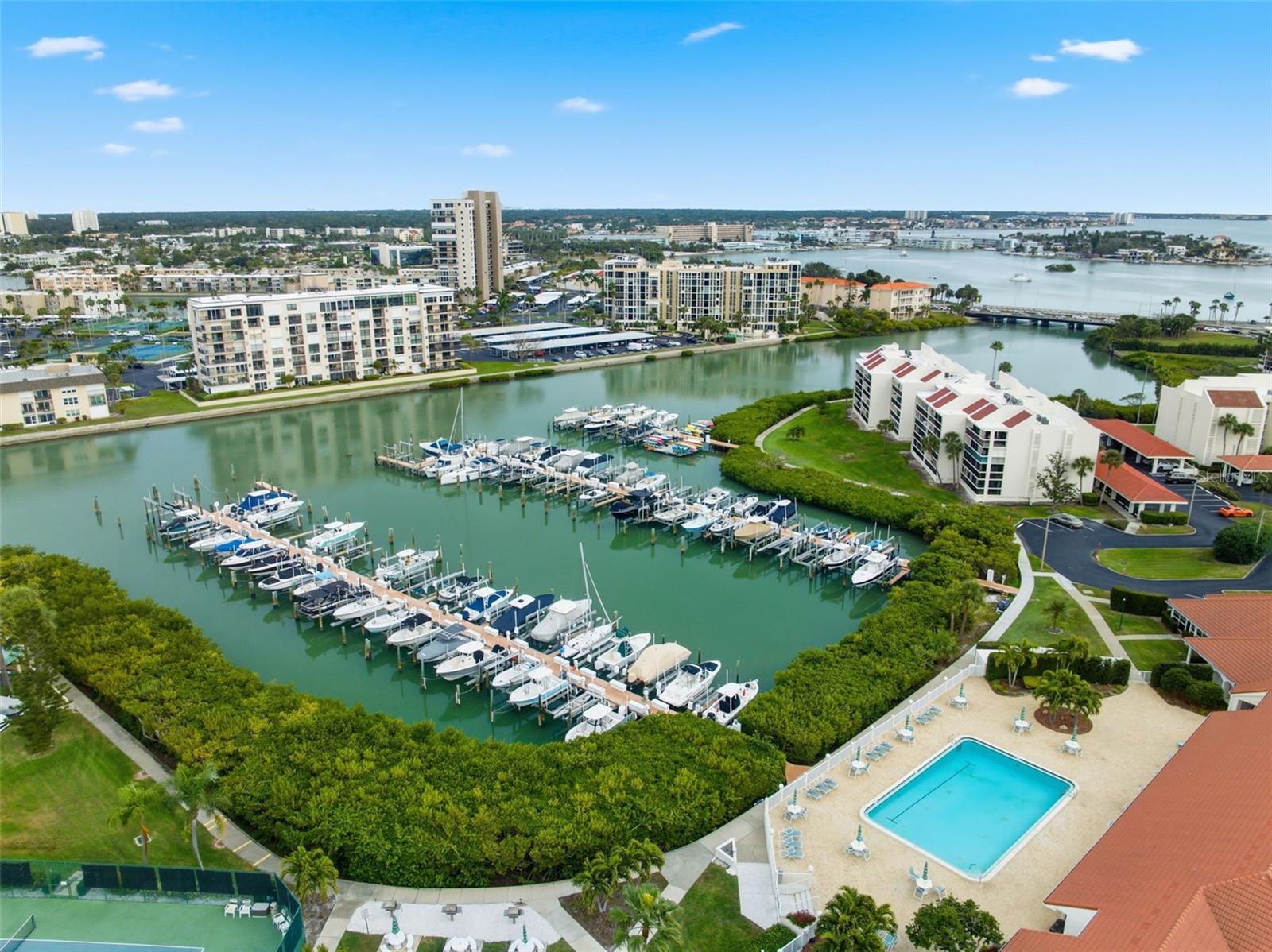 HARBOURSIDE CONDO - Residential