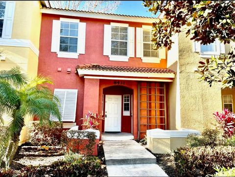 Photo of 8431 Crystal Cove Loop, Kissimmee, FL 34747 (MLS # S5141029)