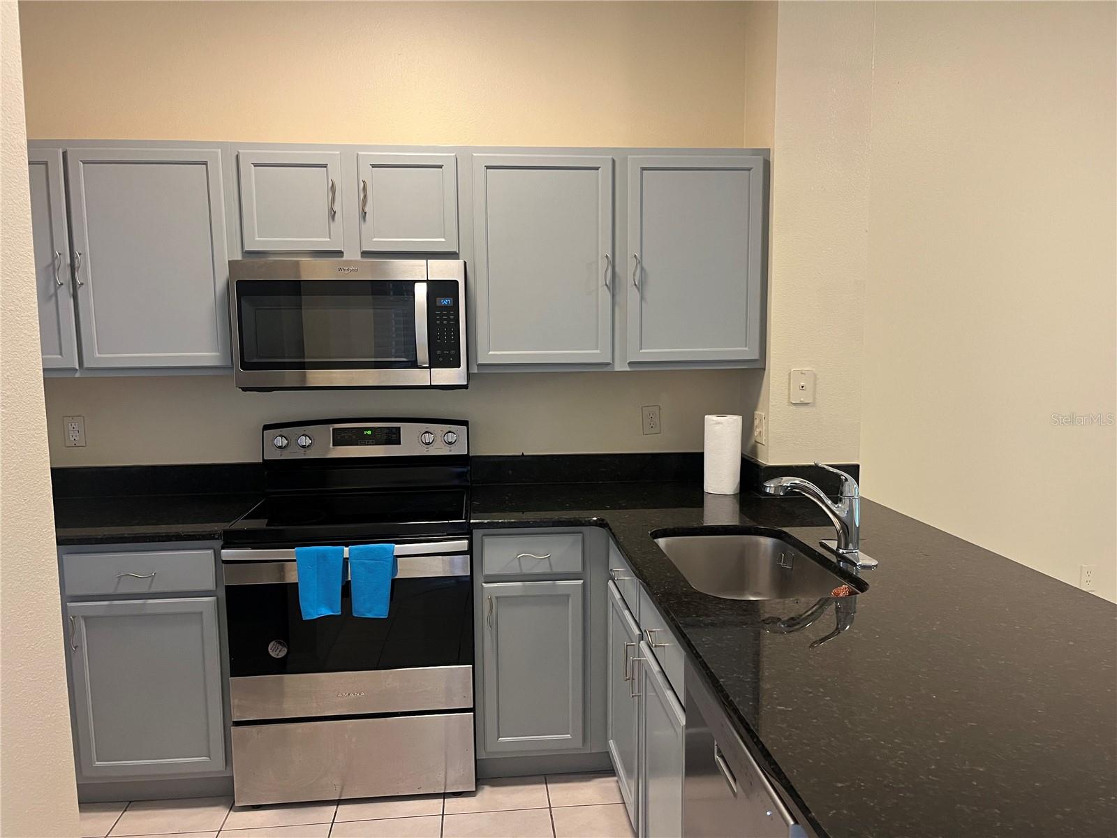 EMERALD ISLAND RESORT PH 2 - Residential