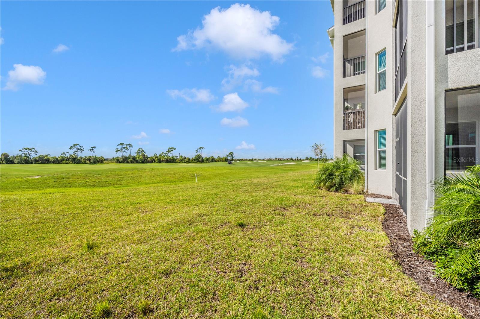 WELLEN PARK GOLF & COUNTRY CLUB - Residential Lease