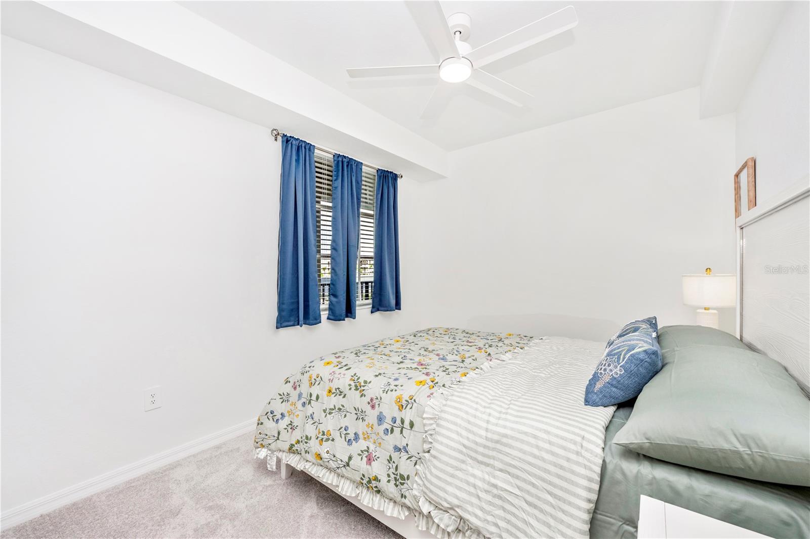 WELLEN PARK GOLF & COUNTRY CLUB - Residential Lease