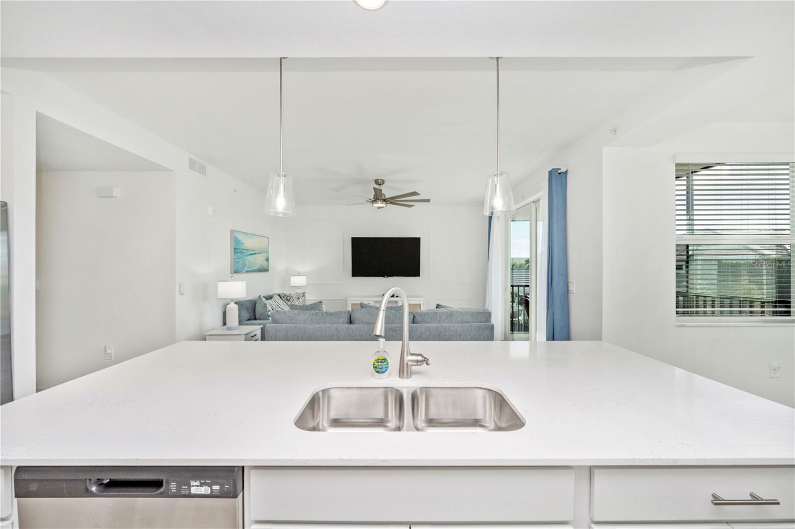 WELLEN PARK GOLF & COUNTRY CLUB - Residential Lease