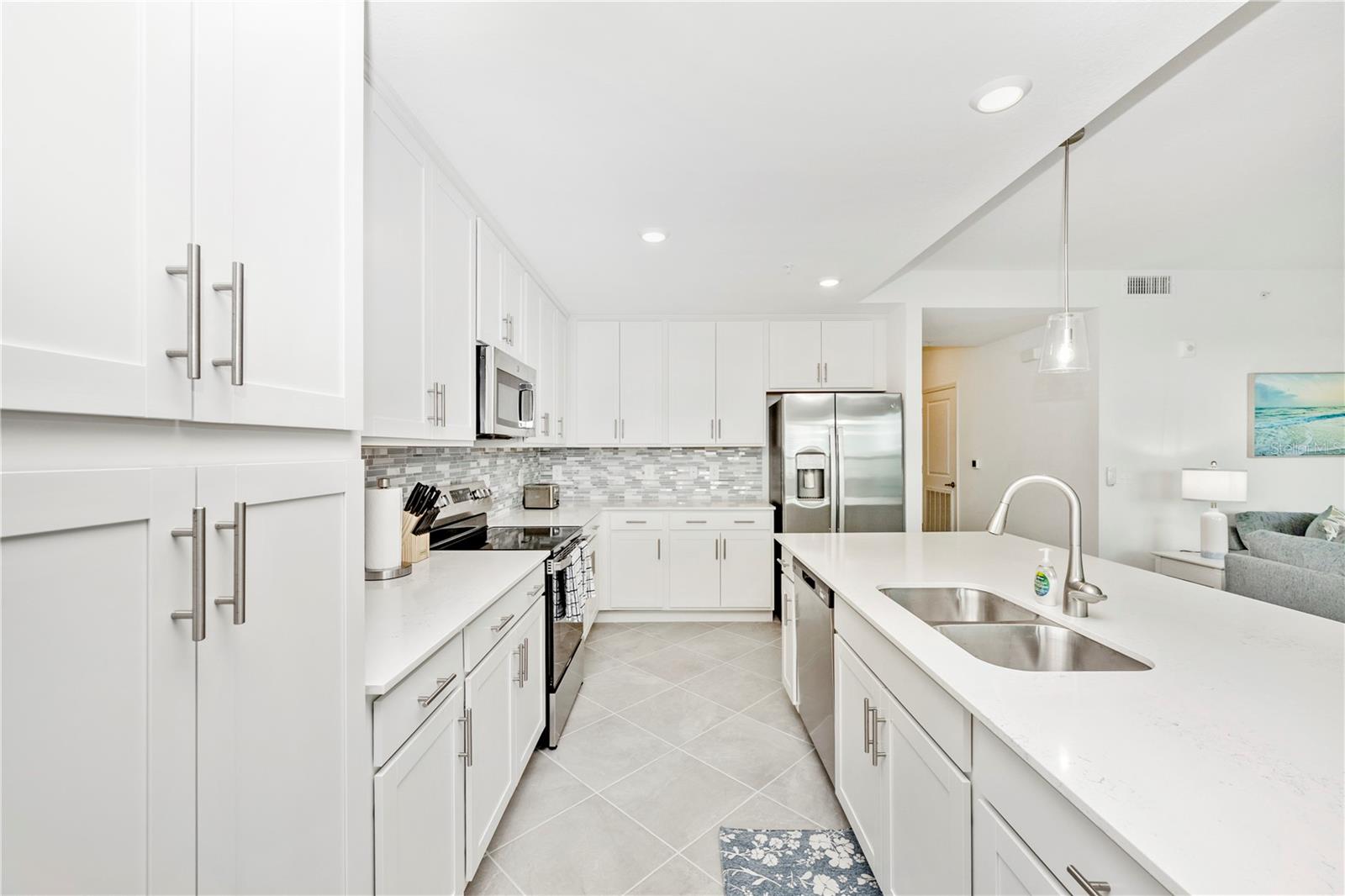WELLEN PARK GOLF & COUNTRY CLUB - Residential Lease
