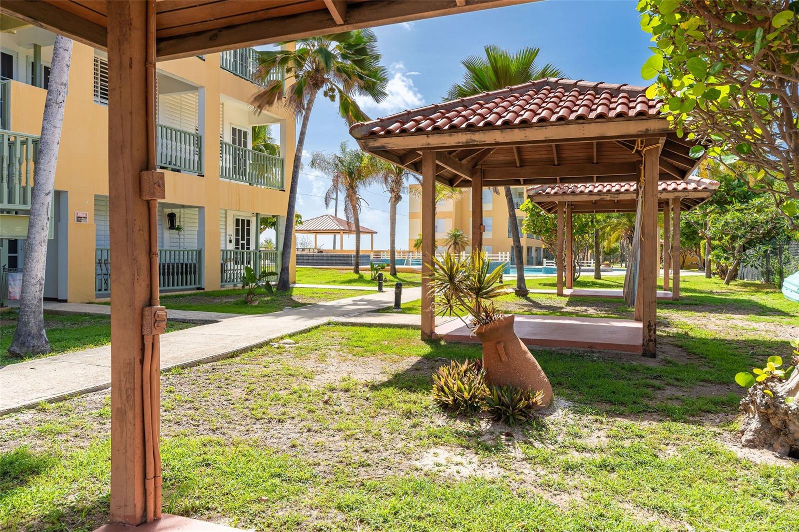 BARRIO BOQUERON - Residential